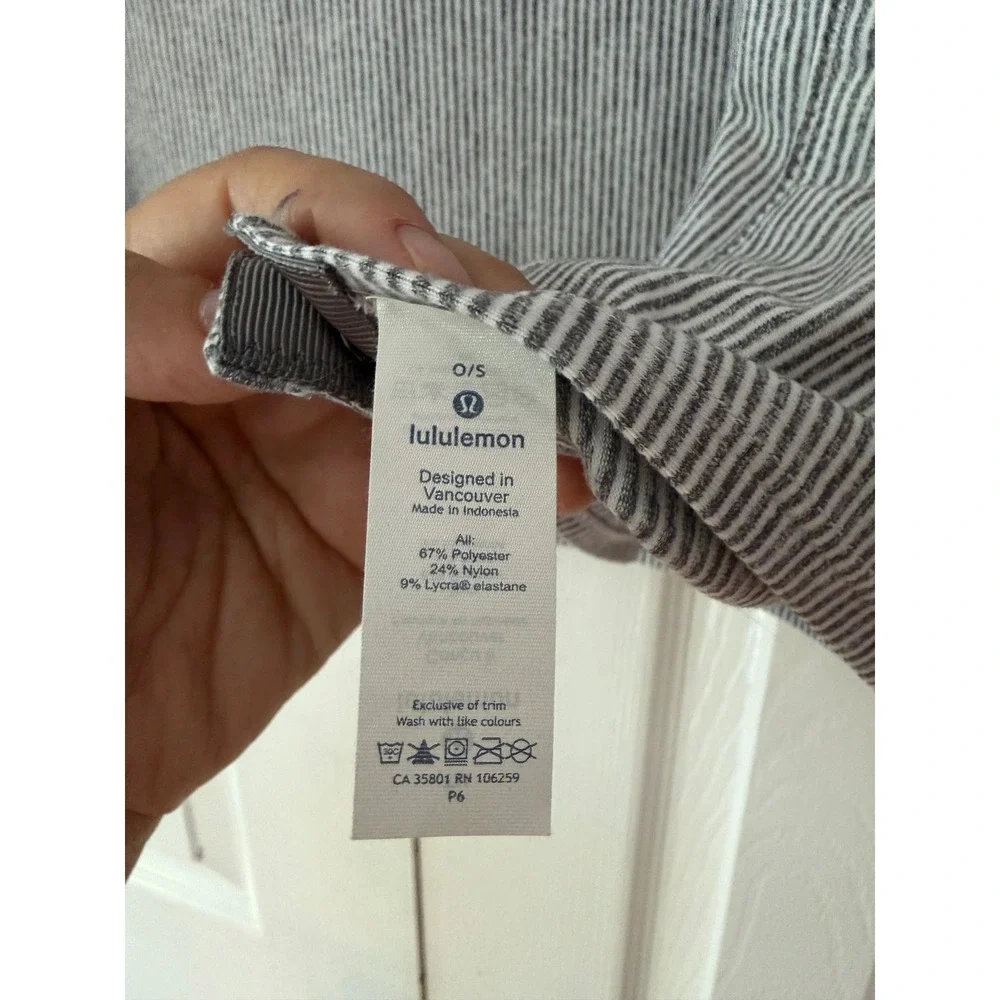 Lululemon‎ Vinyasa Scarf Grey White Micro Stripe Snap Wrap One Size O/S